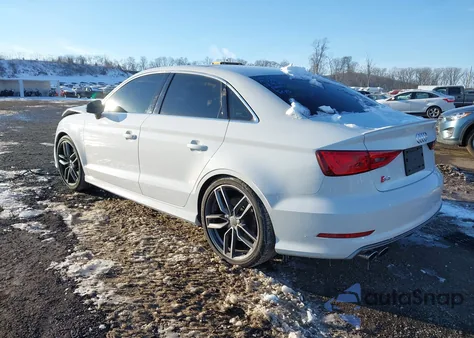 2015 Audi S3 2.0T Premium Plus z USA, uszkodzony, nr VIN WAUBFGFF1F1130803